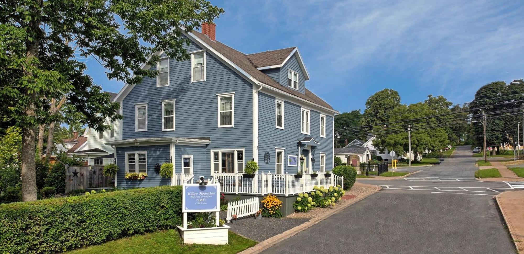 Willow House 4*